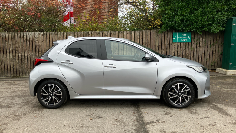 Toyota Yaris 1.5 Hybrid Design 5dr CVT Hybrid Hatchback